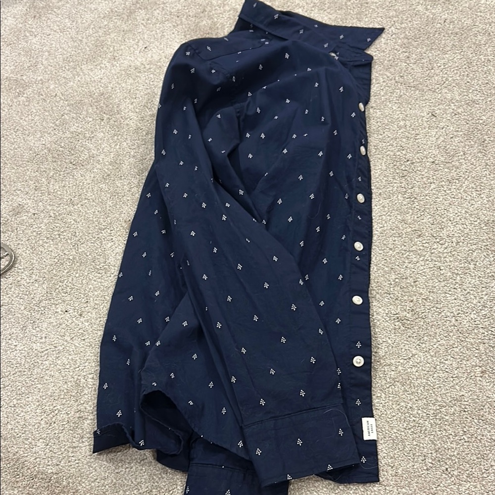 Men’s medium tall button down